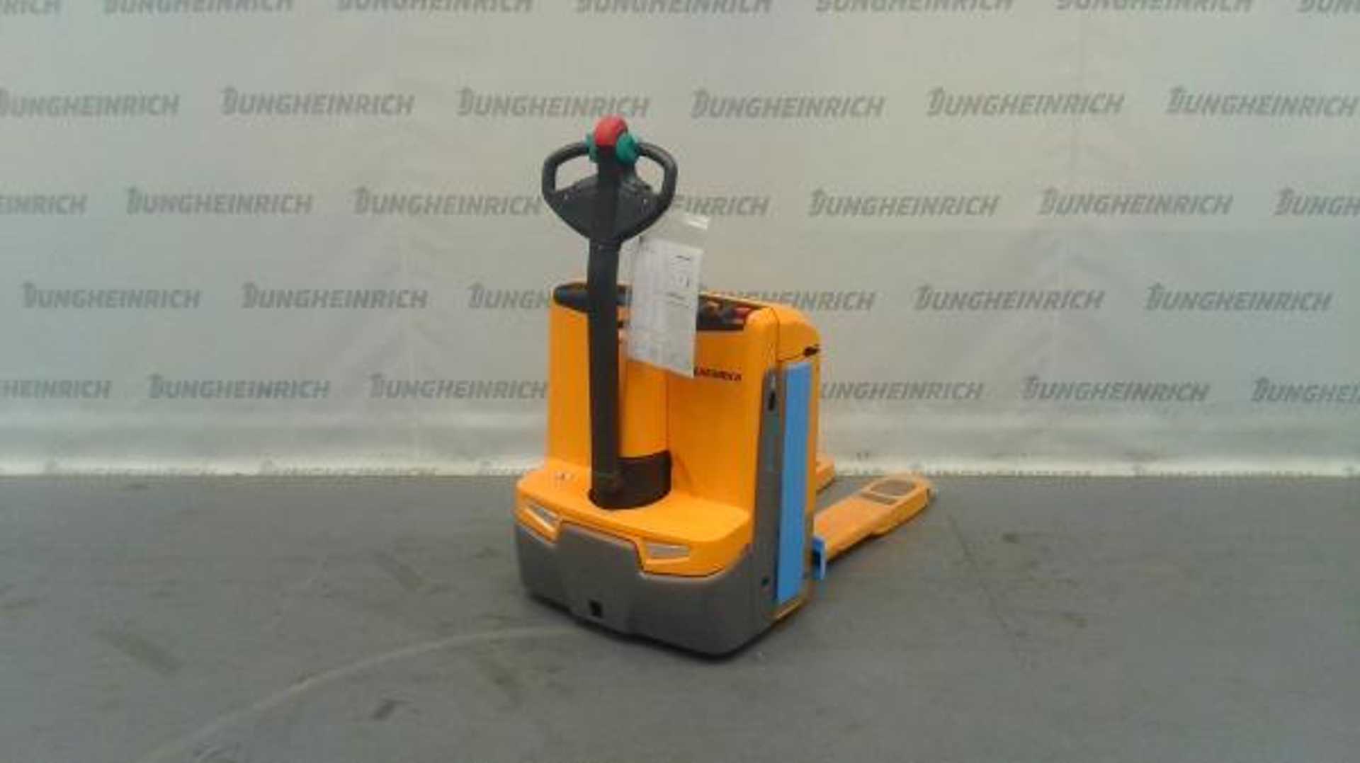 Used Forklift Jungheinrich EJE 116 Li 100-55K Žemo kėlimo krautuvas su grąžulu (Image 2) Used Forklift Jungheinrich EJE 116 Li 100-55K Žemo kėlimo krautuvas su grąžulu (Image 2)