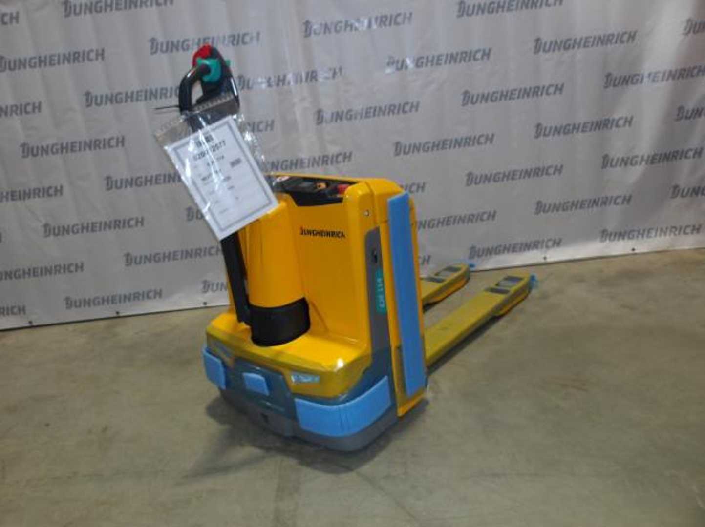 Used Forklift Jungheinrich EJE 114 120-53 Žemo kėlimo krautuvas su grąžulu (Image 2)