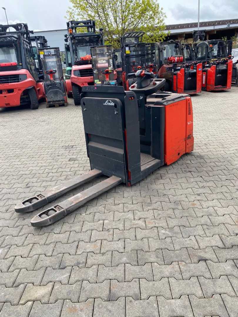 Used Forklift Linde N 20/132 Žemo kėlimo krautuvas su grąžulu (Image 1) Used Forklift Linde N 20/132 Žemo kėlimo krautuvas su grąžulu (Image 1)