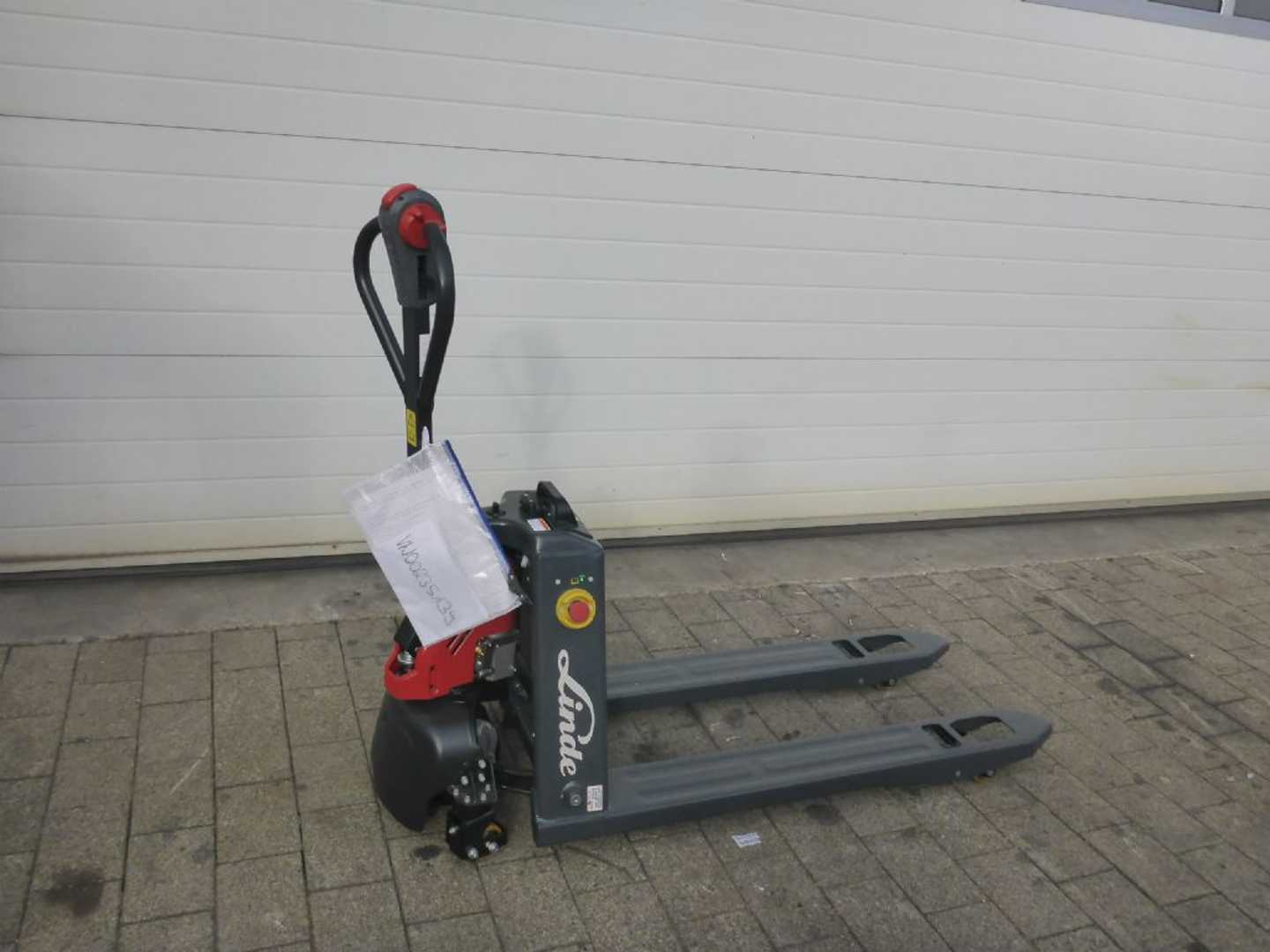 Used Forklift Linde MT15C Žemo kėlimo krautuvas su grąžulu (Image 1) Used Forklift Linde MT15C Žemo kėlimo krautuvas su grąžulu (Image 1)
