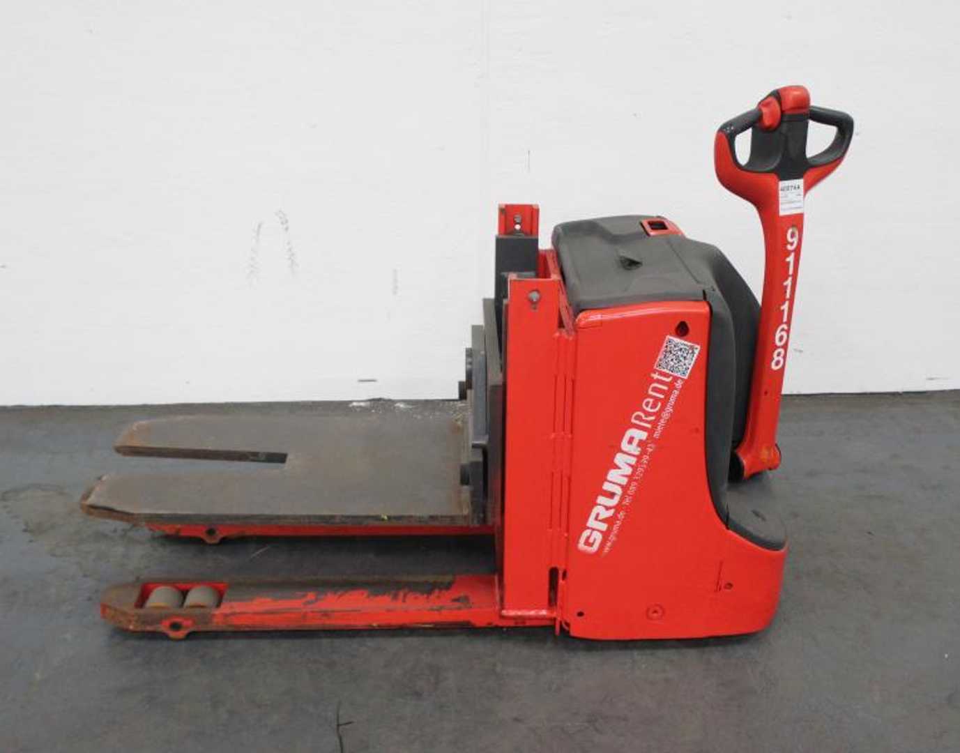 Used Forklift Linde T 19 L 1152 Žemo kėlimo krautuvas su grąžulu (Image 2) Used Forklift Linde T 19 L 1152 Žemo kėlimo krautuvas su grąžulu (Image 2)