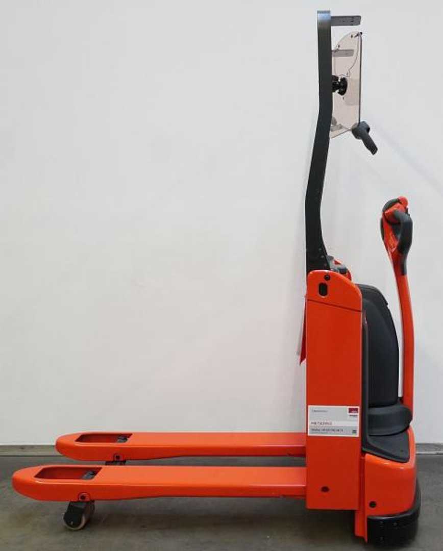 Used Forklift Linde T 14 ION 1155-00 Žemo kėlimo krautuvas su grąžulu (Image 4)