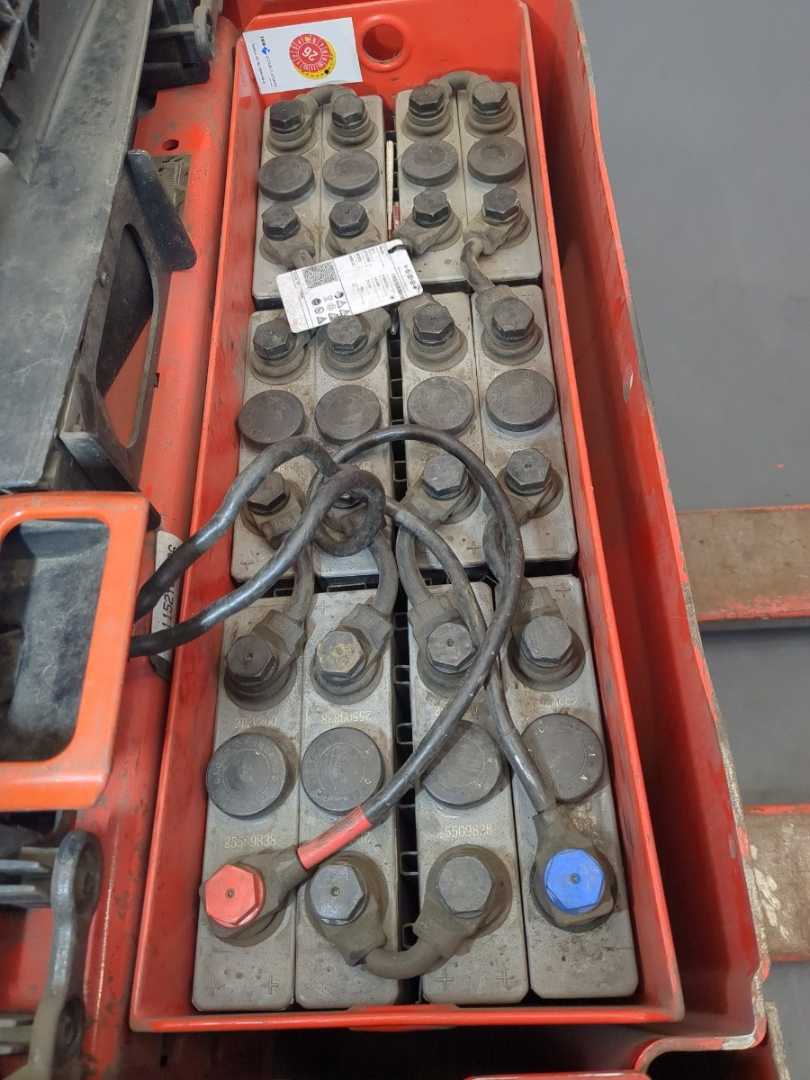Used Forklift Linde T16-1152-02 Žemo kėlimo krautuvas su grąžulu (Image 4)