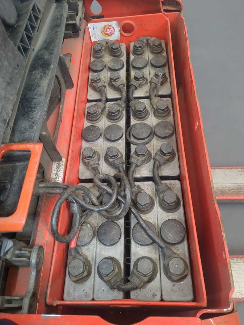 Used Forklift Linde T16-1152-02 Žemo kėlimo krautuvas su grąžulu (Image 4) Used Forklift Linde T16-1152-02 Žemo kėlimo krautuvas su grąžulu (Image 4)