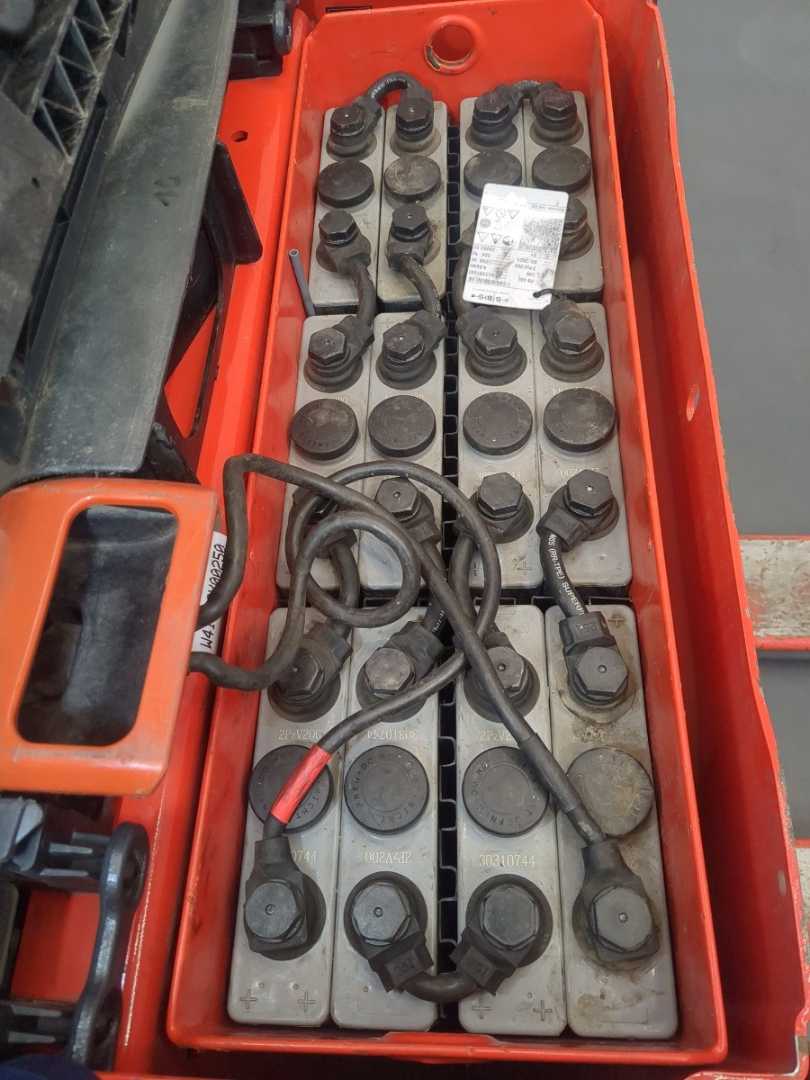 Used Forklift Linde T16-1152-02 Žemo kėlimo krautuvas su grąžulu (Image 4)