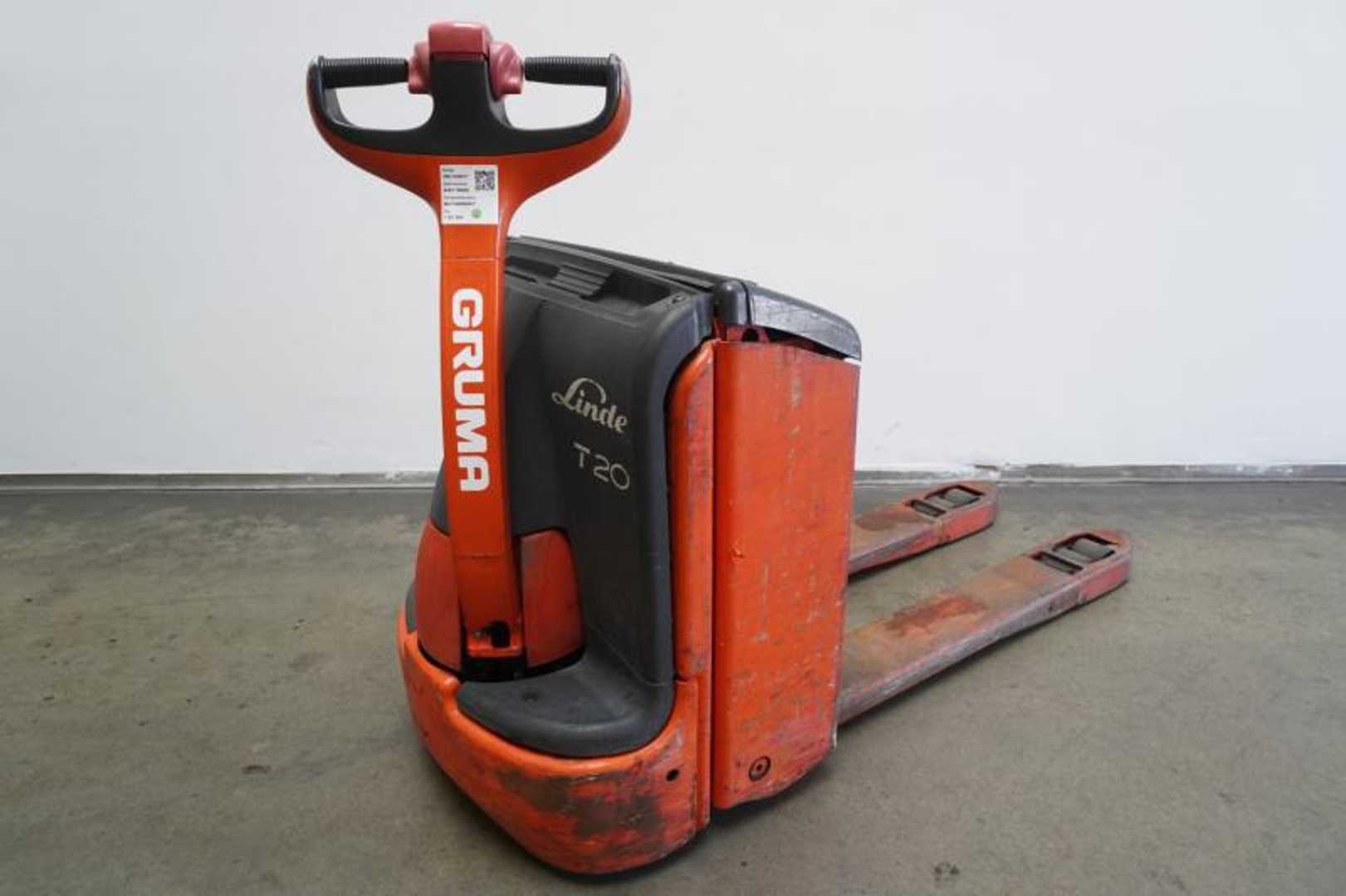 Used Forklift Linde T 20 360 Žemo kėlimo krautuvas su grąžulu (Image 1) Used Forklift Linde T 20 360 Žemo kėlimo krautuvas su grąžulu (Image 1)