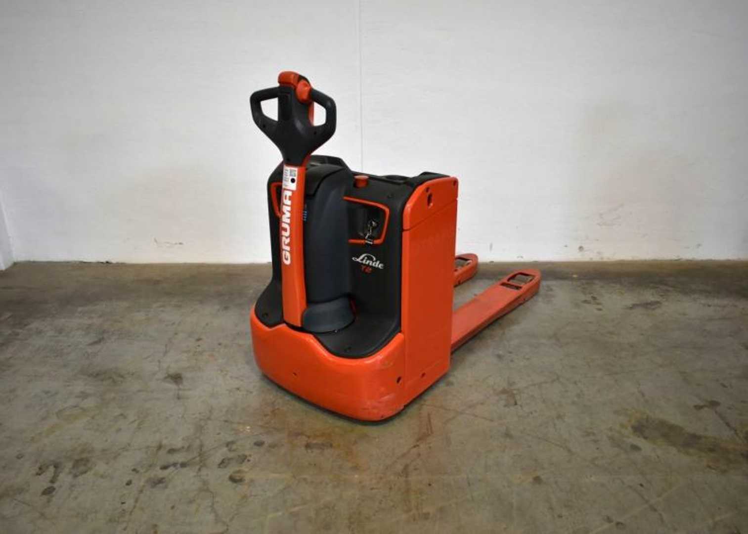 Used Forklift Linde T 20 1155-00 Žemo kėlimo krautuvas su grąžulu (Image 1)