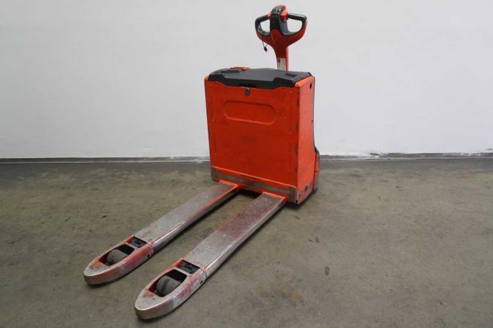 Used Forklift Linde T 16 ION 1152 Žemo kėlimo krautuvas su grąžulu (Image 2)