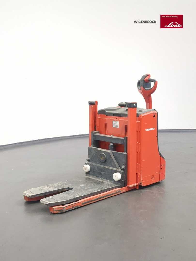 Used Forklift Linde ROTABATT Žemo kėlimo krautuvas su grąžulu (Image 2) Used Forklift Linde ROTABATT Žemo kėlimo krautuvas su grąžulu (Image 2)