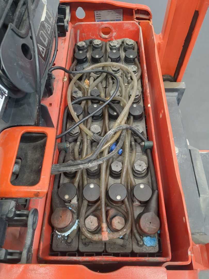 Used Forklift Linde ROTABATT Žemo kėlimo krautuvas su grąžulu (Image 4) Used Forklift Linde ROTABATT Žemo kėlimo krautuvas su grąžulu (Image 4)
