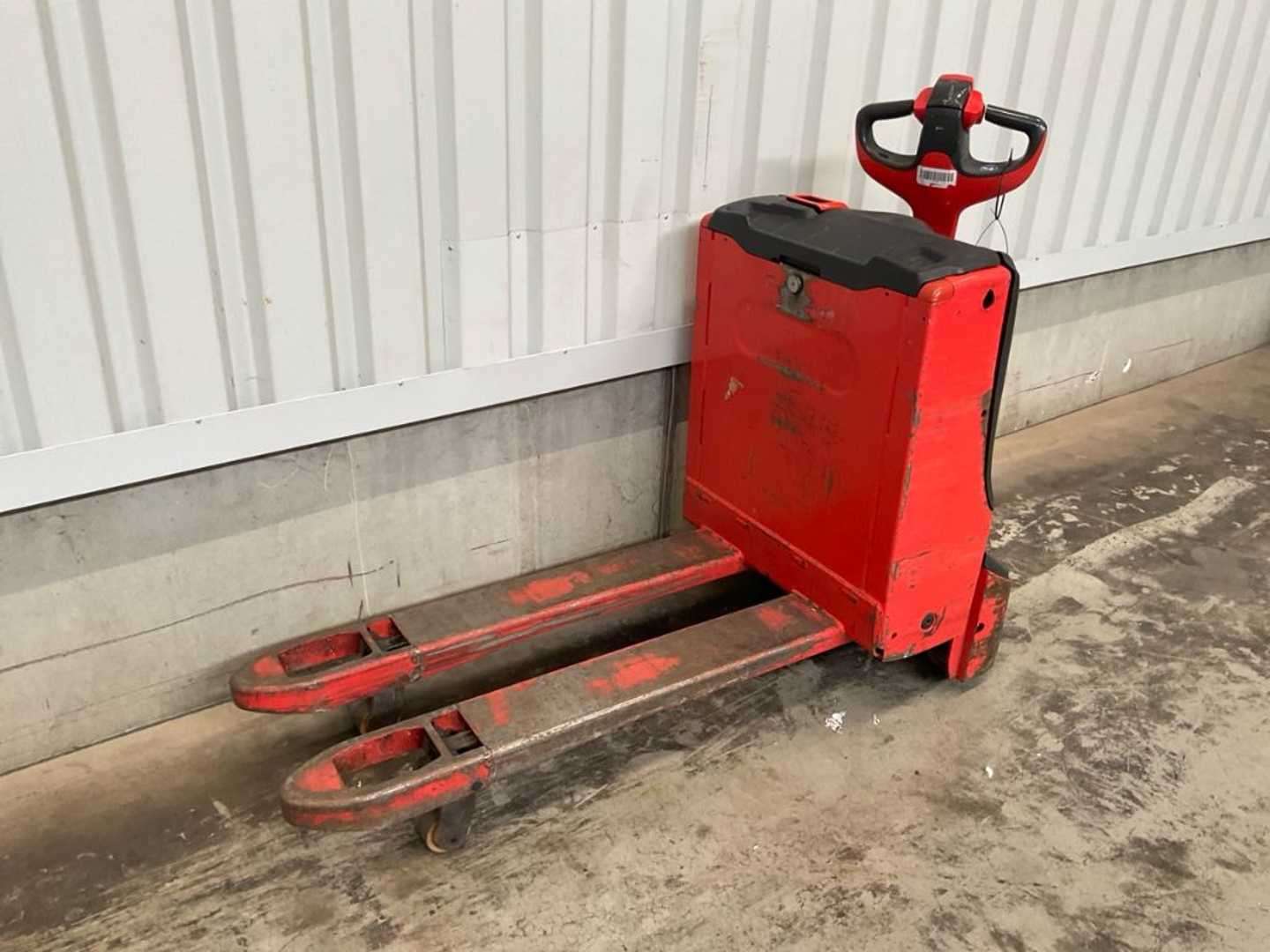 Used Forklift Linde T18 BR1152 Žemo kėlimo krautuvas su grąžulu (Image 2) Used Forklift Linde T18 BR1152 Žemo kėlimo krautuvas su grąžulu (Image 2)