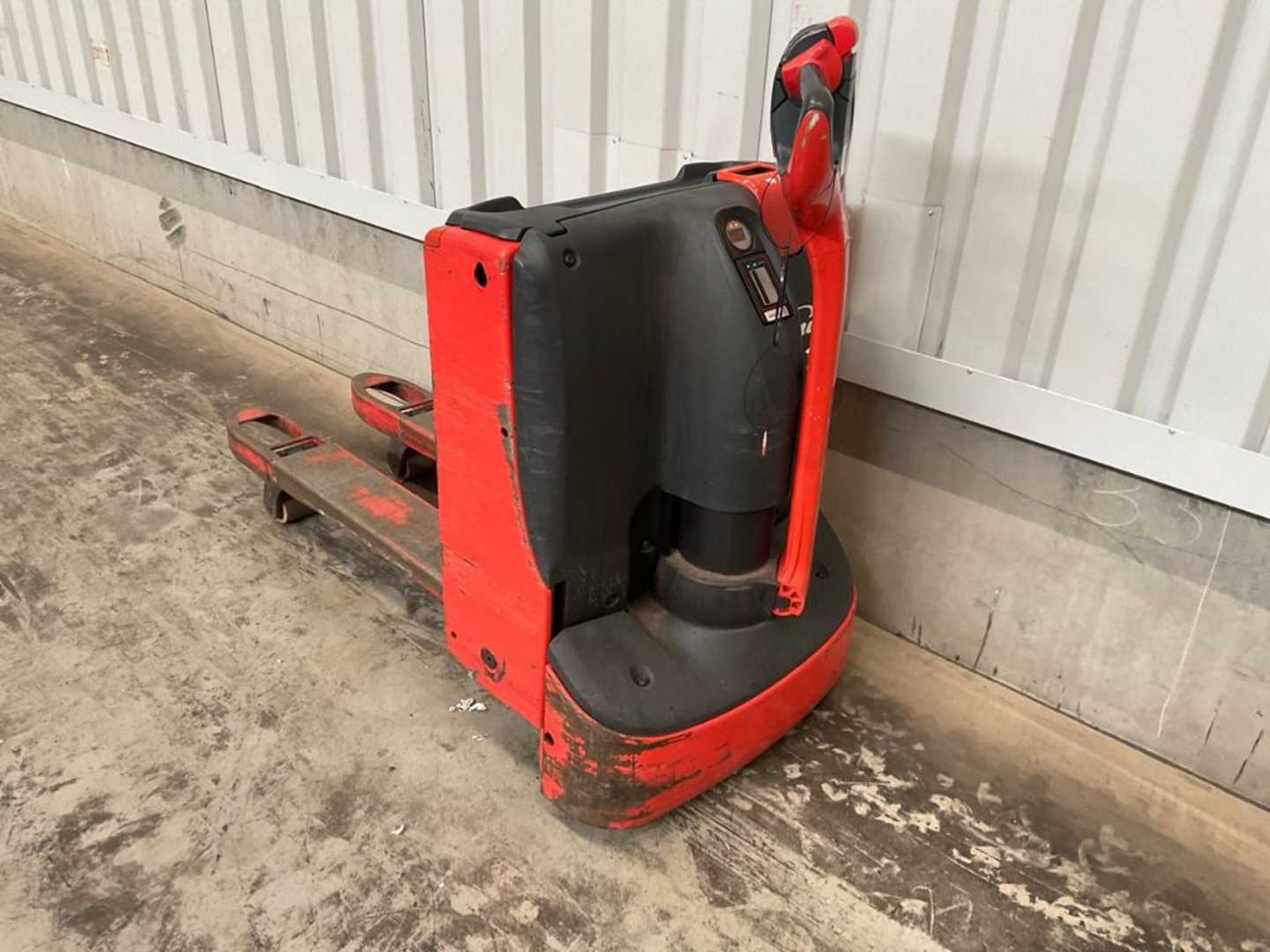 Used Forklift Linde T18 BR1152 Žemo kėlimo krautuvas su grąžulu (Image 3) Used Forklift Linde T18 BR1152 Žemo kėlimo krautuvas su grąžulu (Image 3)