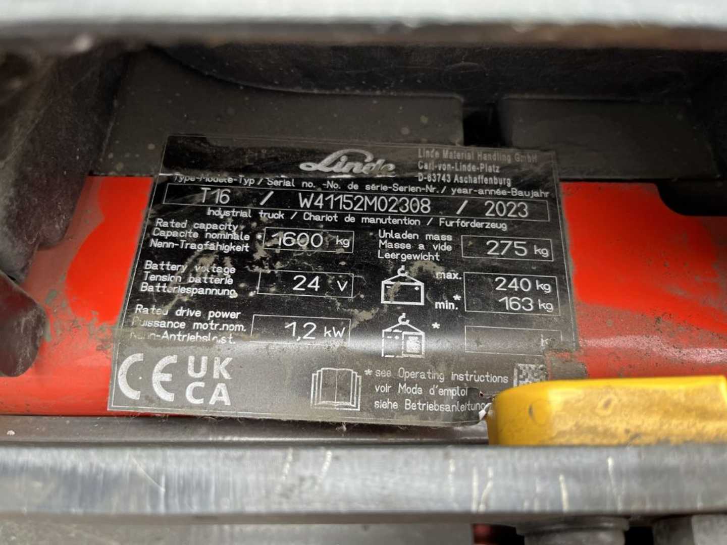 Used Forklift Linde T16 Žemo kėlimo krautuvas su grąžulu (Image 4) Used Forklift Linde T16 Žemo kėlimo krautuvas su grąžulu (Image 4)