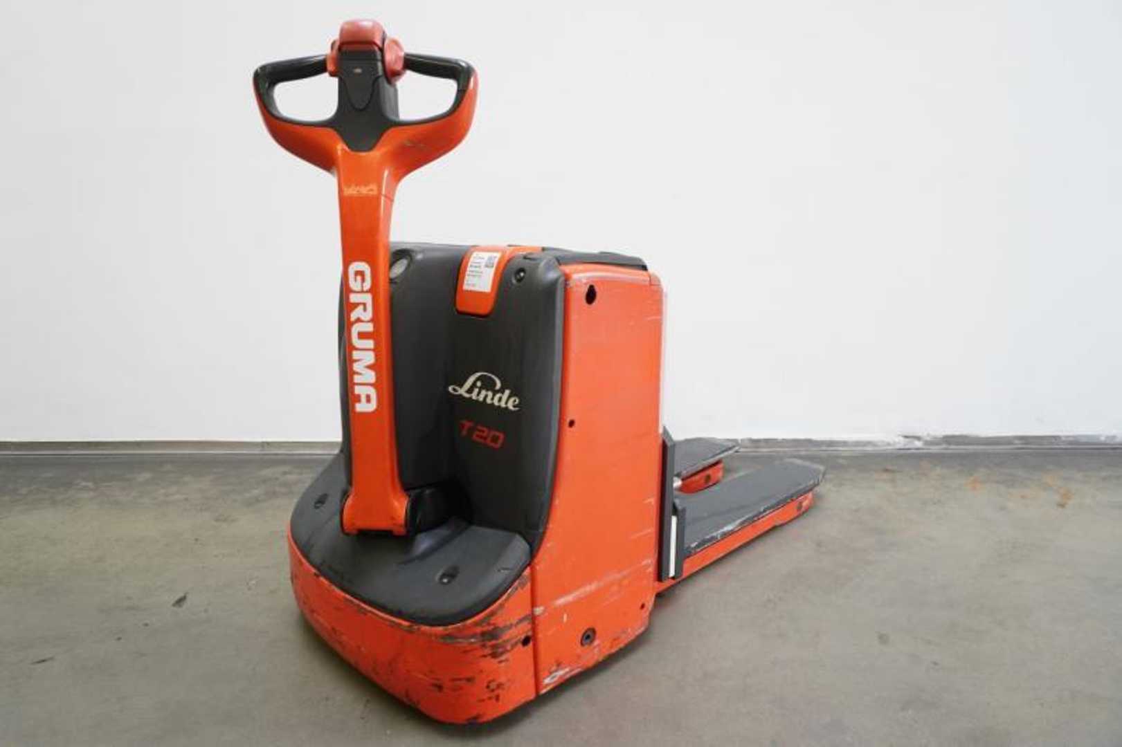 Used Forklift Linde T 20 1152 Žemo kėlimo krautuvas su grąžulu (Image 1)
