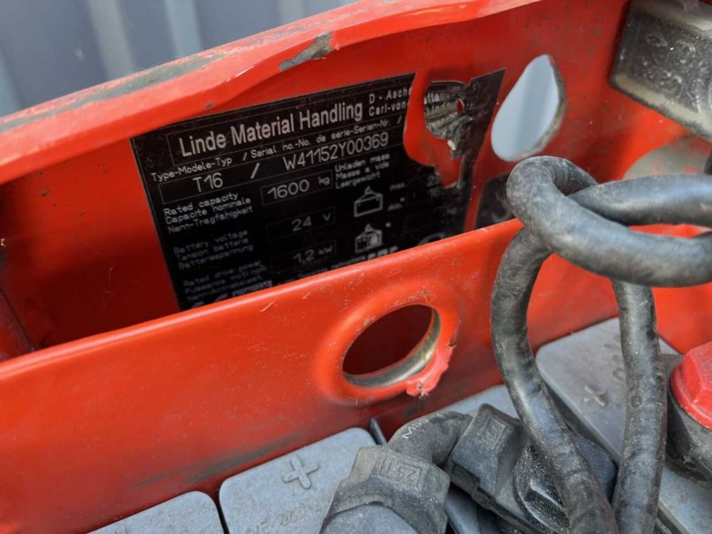 Used Forklift Linde T16 Žemo kėlimo krautuvas su grąžulu (Image 4)