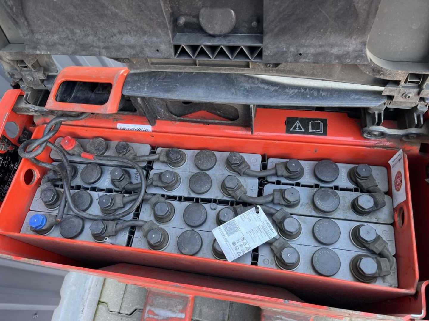 Used Forklift Linde T16 Žemo kėlimo krautuvas su grąžulu (Image 5)