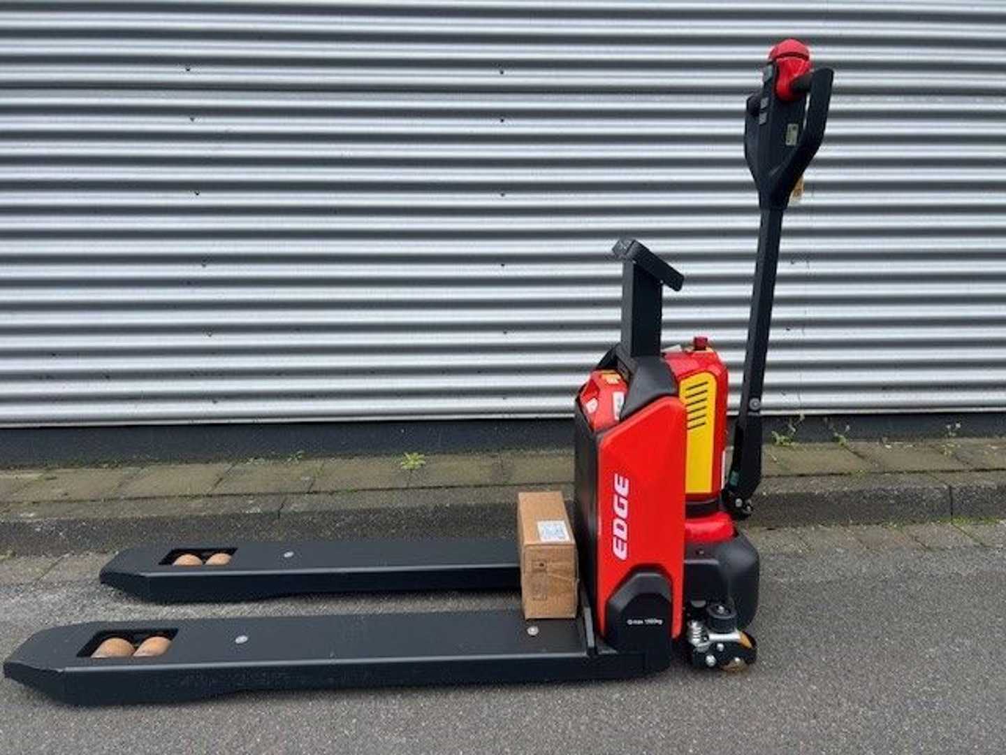 Used Forklift Noble PT E15N mit Waage Žemo kėlimo krautuvas su grąžulu (Image 1) Used Forklift Noble PT E15N mit Waage Žemo kėlimo krautuvas su grąžulu (Image 1)