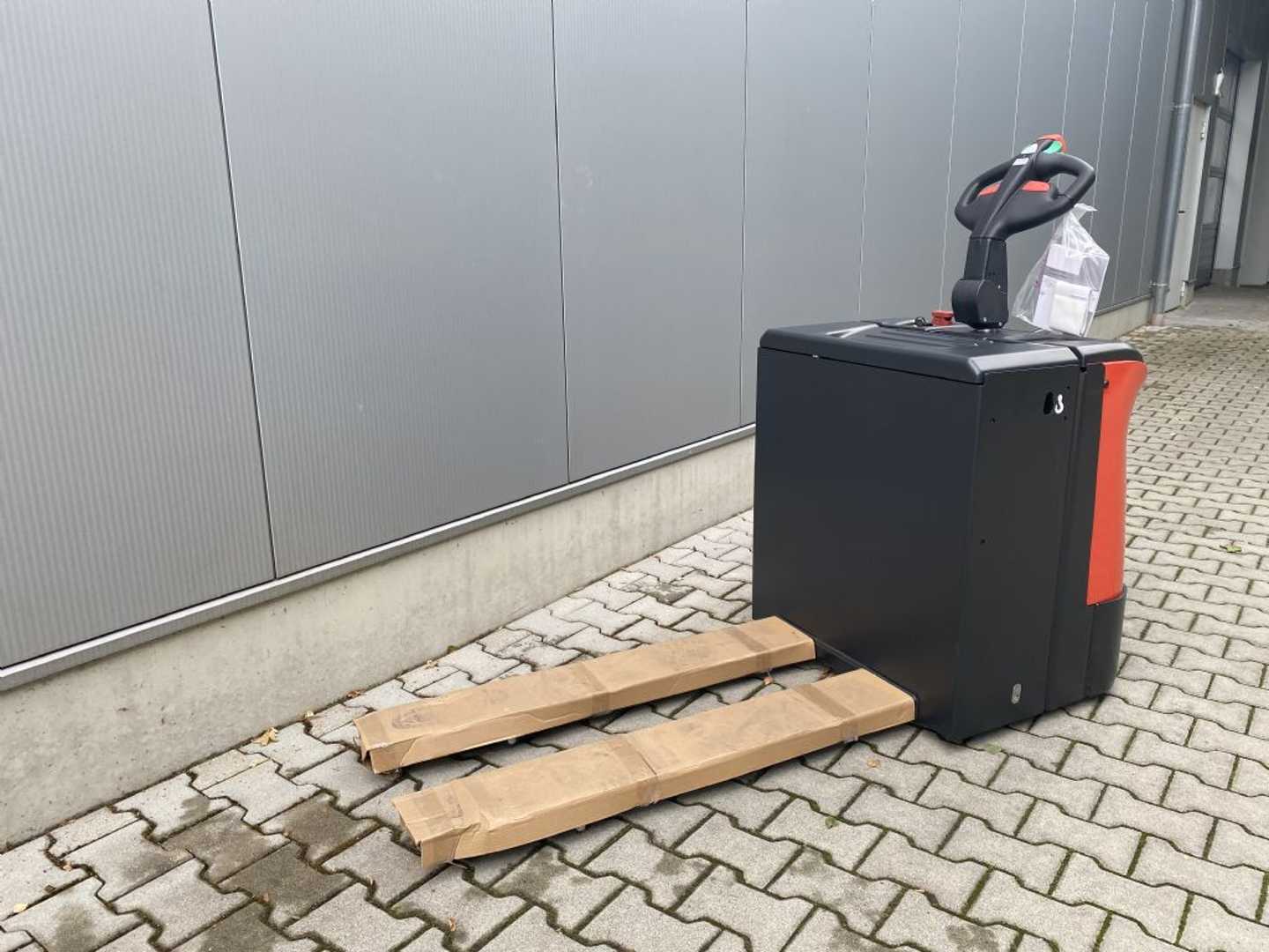 Used Forklift Other PT 20N Žemo kėlimo krautuvas su grąžulu (Image 4)