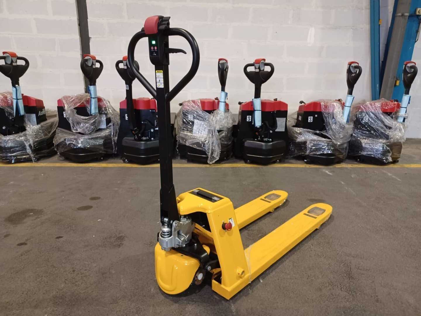 Used Forklift Other P15SE Žemo kėlimo krautuvas su grąžulu (Image 7)