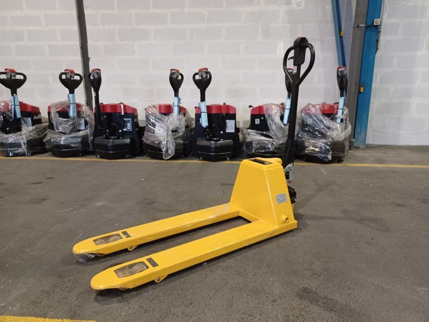 Used Forklift Other P15SE Žemo kėlimo krautuvas su grąžulu (Image 20)