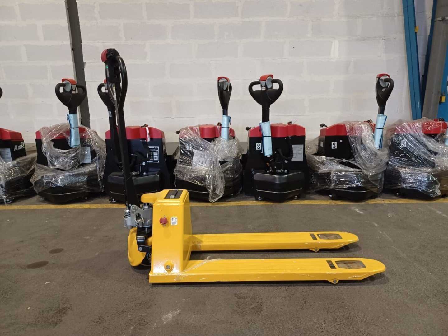 Used Forklift Other P15SE Žemo kėlimo krautuvas su grąžulu (Image 3)