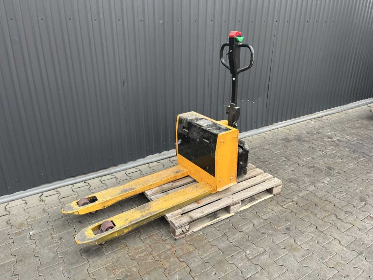 Used Forklift Other Xilin CBD10A Žemo kėlimo krautuvas su grąžulu (Image 1)