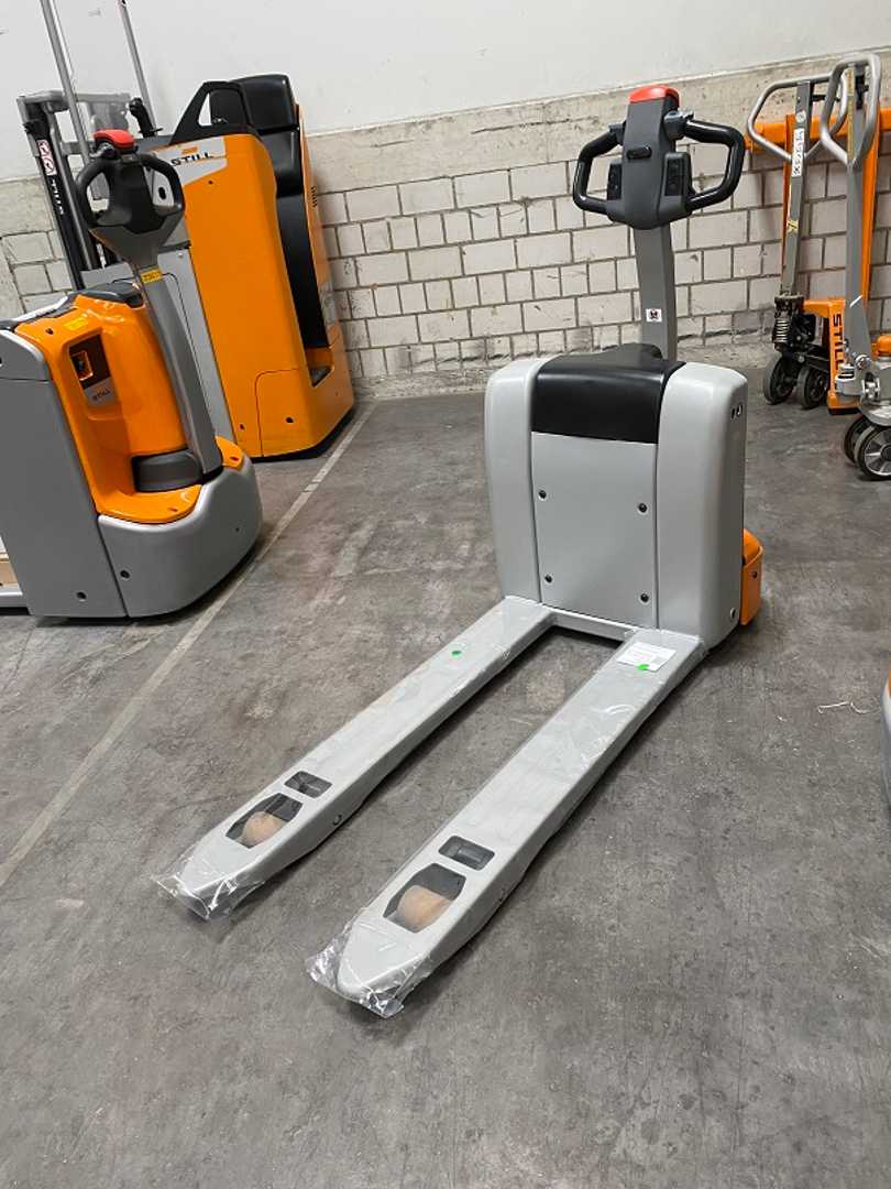 Used Forklift STILL ECH15 Žemo kėlimo krautuvas su grąžulu (Image 3) Used Forklift STILL ECH15 Žemo kėlimo krautuvas su grąžulu (Image 3)