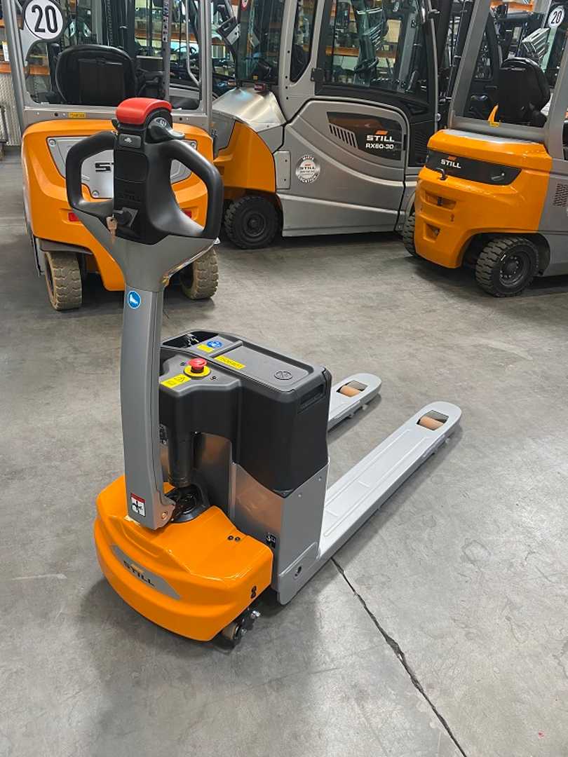 Used Forklift STILL EXH14C Žemo kėlimo krautuvas su grąžulu (Image 1) Used Forklift STILL EXH14C Žemo kėlimo krautuvas su grąžulu (Image 1)
