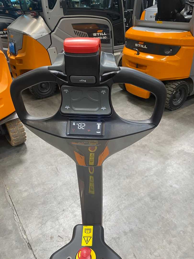 Used Forklift STILL EXH14C Žemo kėlimo krautuvas su grąžulu (Image 2) Used Forklift STILL EXH14C Žemo kėlimo krautuvas su grąžulu (Image 2)