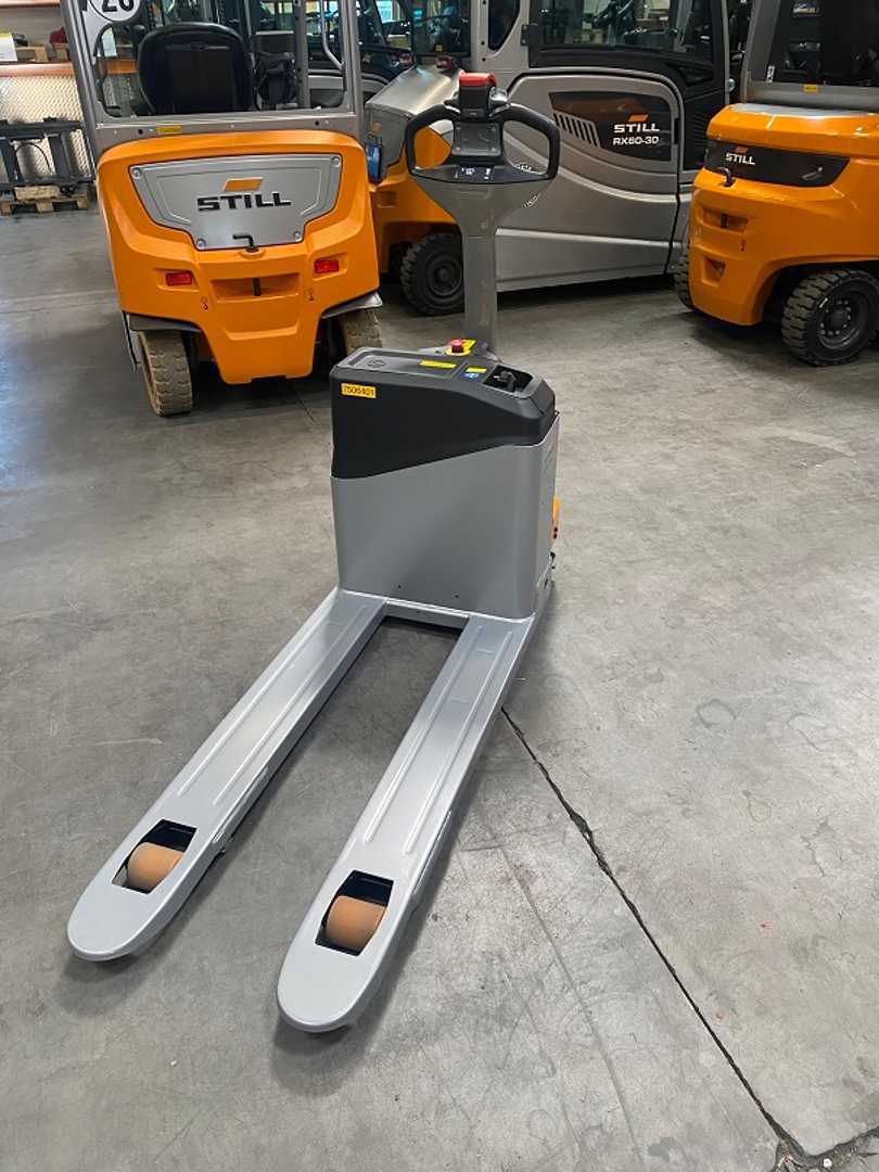 Used Forklift STILL EXH14C Žemo kėlimo krautuvas su grąžulu (Image 3) Used Forklift STILL EXH14C Žemo kėlimo krautuvas su grąžulu (Image 3)