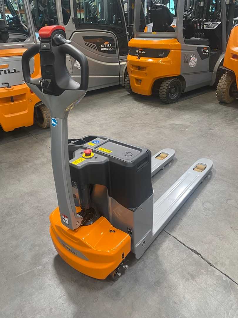 Used Forklift STILL EXH14C Žemo kėlimo krautuvas su grąžulu (Image 1) Used Forklift STILL EXH14C Žemo kėlimo krautuvas su grąžulu (Image 1)
