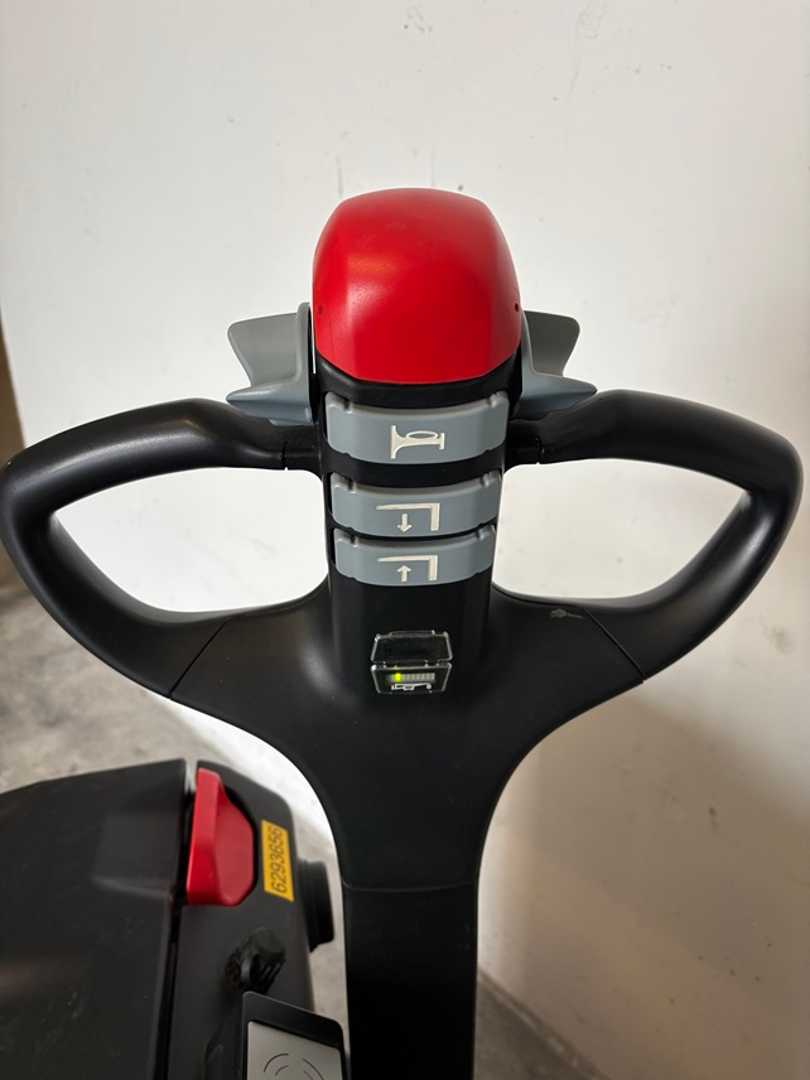 Used Forklift STILL ECU20_NEUE.BATT Žemo kėlimo krautuvas su grąžulu (Image 2) Used Forklift STILL ECU20_NEUE.BATT Žemo kėlimo krautuvas su grąžulu (Image 2)