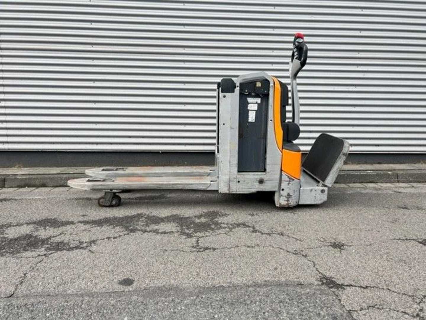 Used Forklift STILL EXU-H20S Žemo kėlimo krautuvas su grąžulu (Image 4) Used Forklift STILL EXU-H20S Žemo kėlimo krautuvas su grąžulu (Image 4)