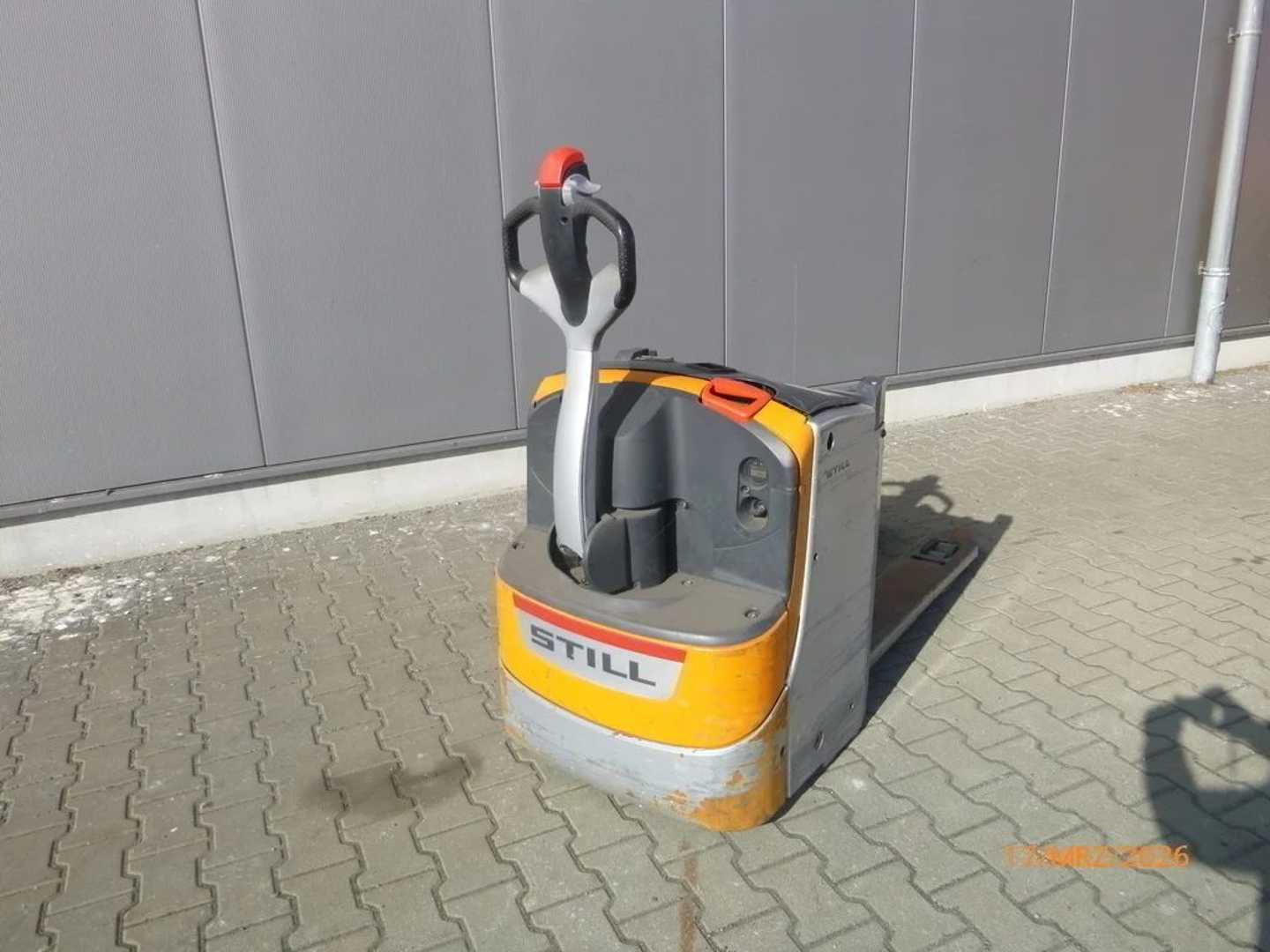 Used Forklift STILL EXU - H 20 Žemo kėlimo krautuvas su grąžulu (Image 7) Used Forklift STILL EXU - H 20 Žemo kėlimo krautuvas su grąžulu (Image 7)