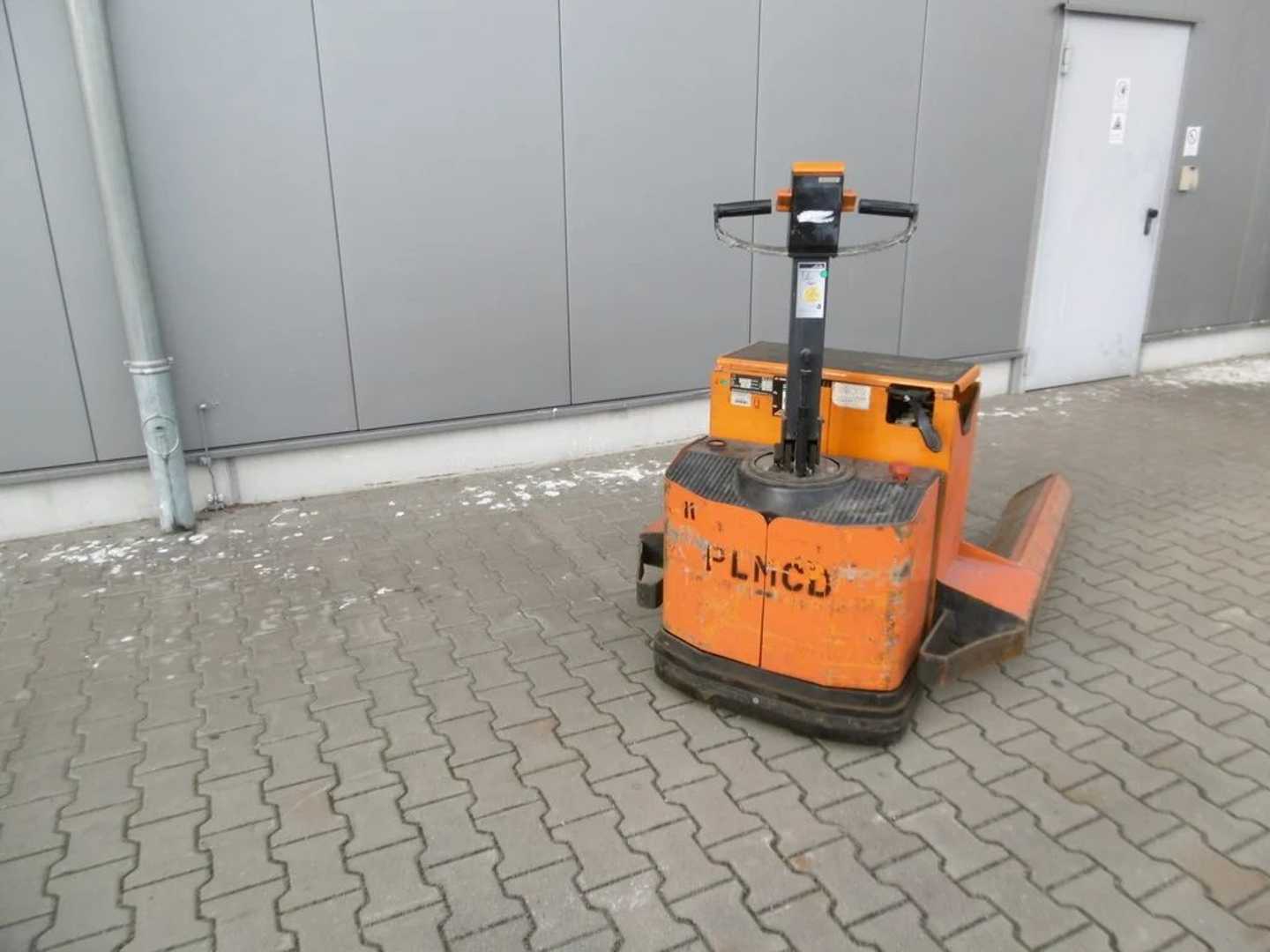 Used Forklift STILL EGU 3000 Žemo kėlimo krautuvas su grąžulu (Image 8)