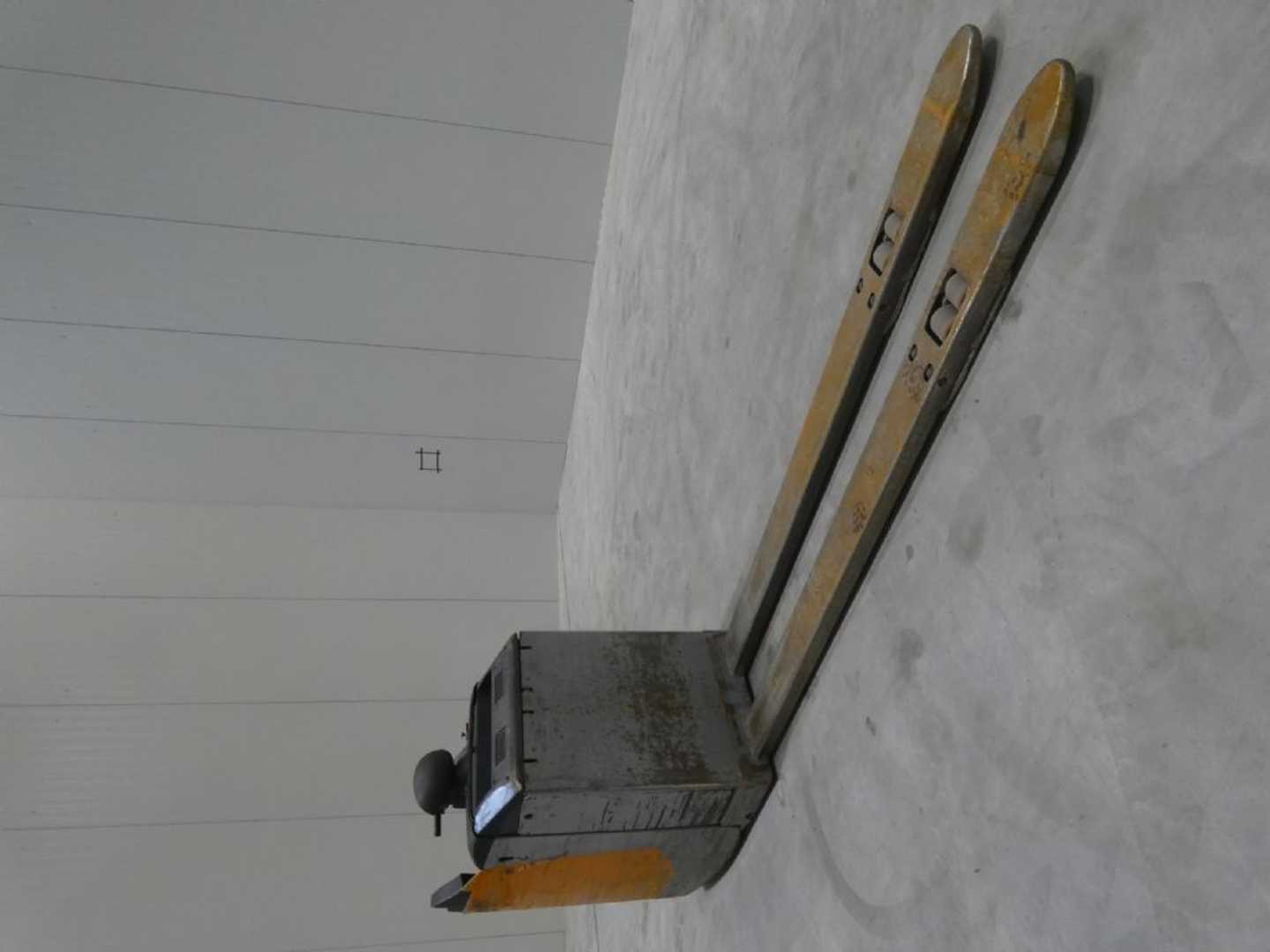Used Forklift STILL EXU-S24/2400MM Žemo kėlimo krautuvas su grąžulu (Image 1)