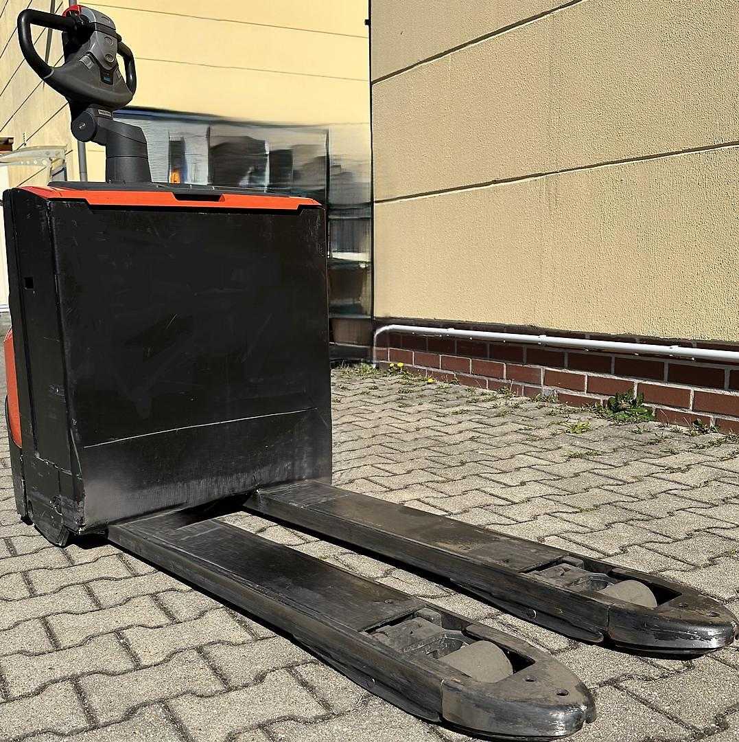Used Forklift Toyota BT Levio LWE 200 Žemo kėlimo krautuvas su grąžulu (Image 5) Used Forklift Toyota BT Levio LWE 200 Žemo kėlimo krautuvas su grąžulu (Image 5)
