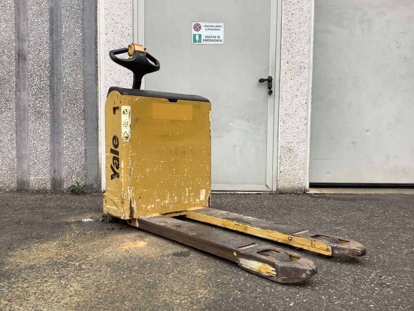 Used Forklift Yale MP 18 Žemo kėlimo krautuvas su grąžulu (Image 2) Used Forklift Yale MP 18 Žemo kėlimo krautuvas su grąžulu (Image 2)