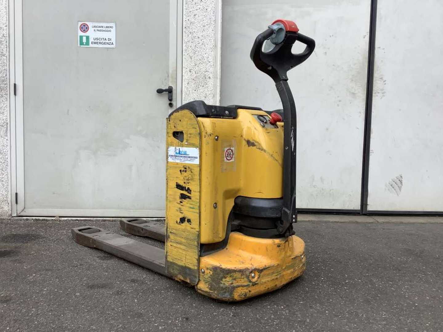 Used Forklift Yale MP20AC Žemo kėlimo krautuvas su grąžulu (Image 1) Used Forklift Yale MP20AC Žemo kėlimo krautuvas su grąžulu (Image 1)