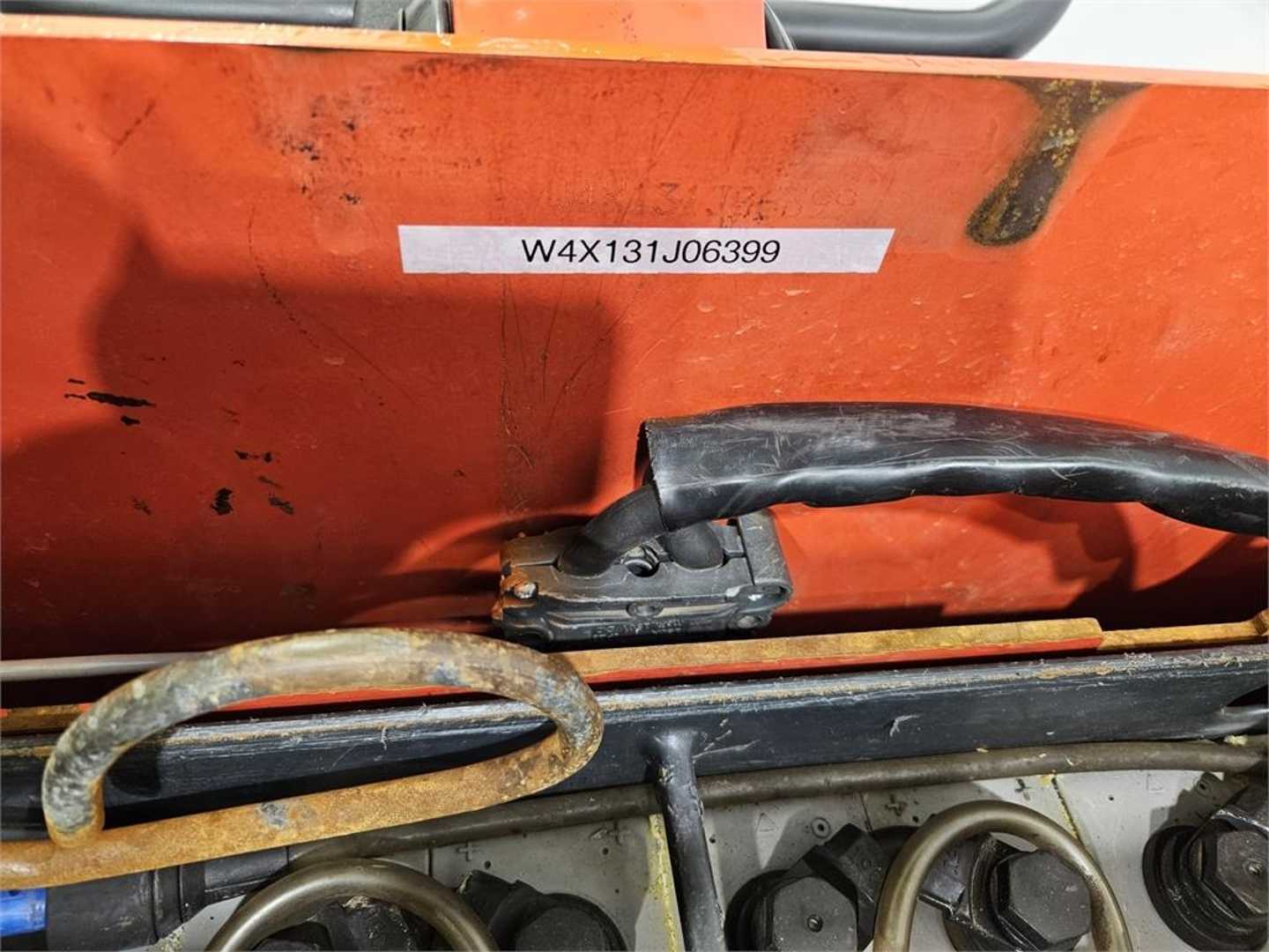 Used Forklift Linde T20AP Žemo kėlimo krautuvas su grąžulu (Image 5) Used Forklift Linde T20AP Žemo kėlimo krautuvas su grąžulu (Image 5)