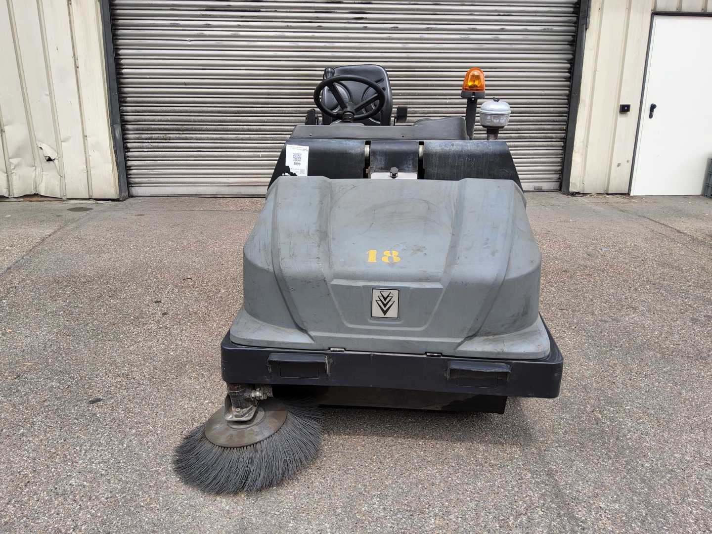 Used Forklift Other KM130/300RLPG Žemo kėlimo krautuvas su grąžulu (Image 2) Used Forklift Other KM130/300RLPG Žemo kėlimo krautuvas su grąžulu (Image 2)