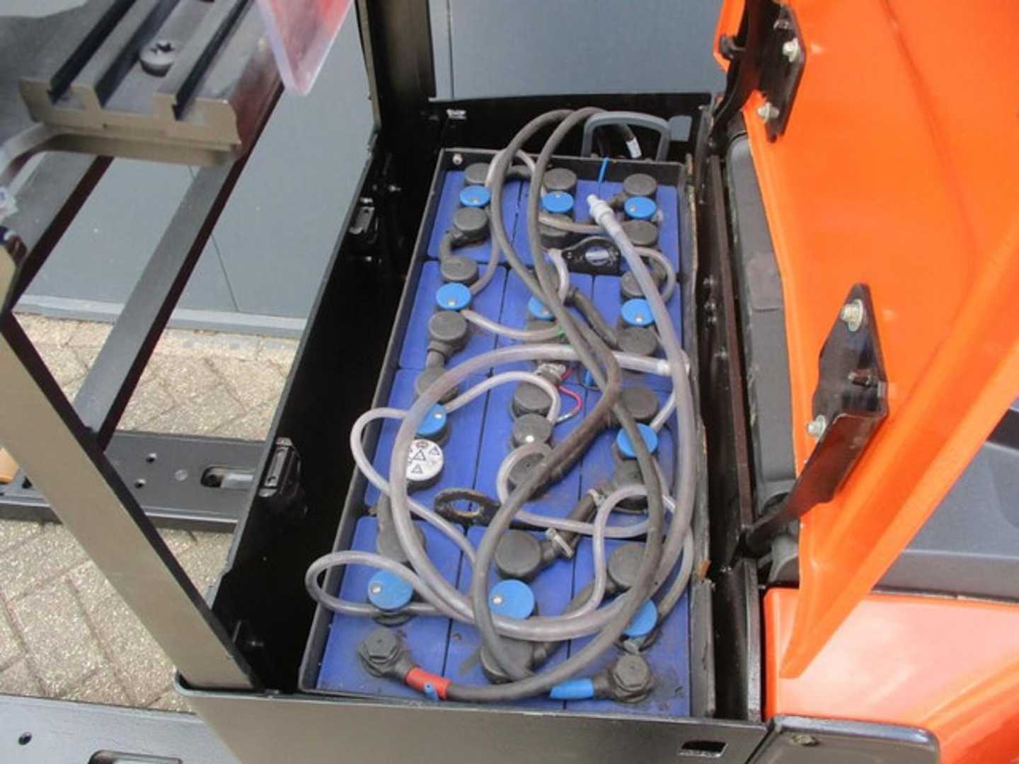 Used Forklift BT LPE200 Žemo kėlimo krautuvas su vairuotojo stovu (ar keleivio platforma) (Image 8) Used Forklift BT LPE200 Žemo kėlimo krautuvas su vairuotojo stovu (ar keleivio platforma) (Image 8)