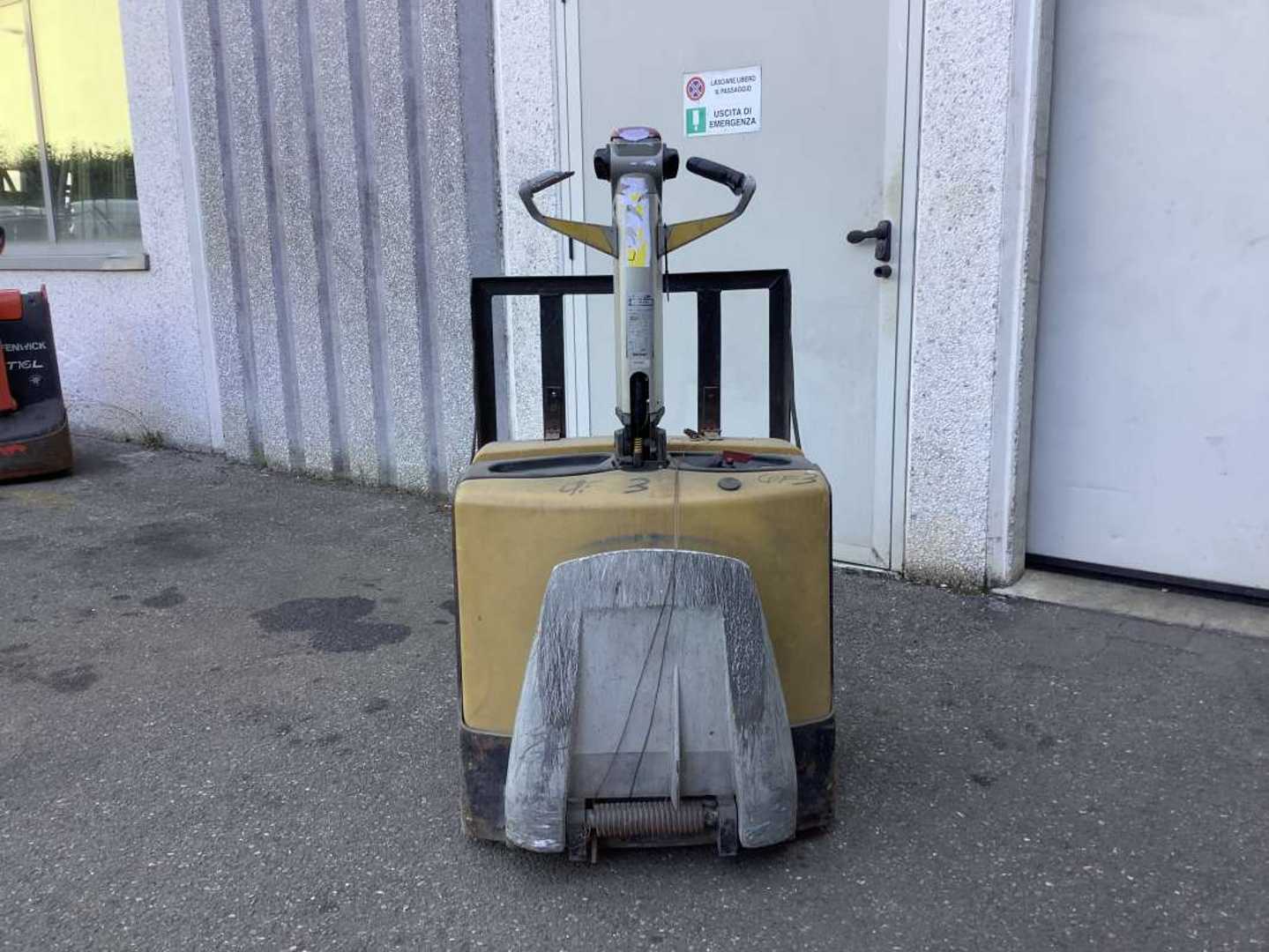 Used Forklift Caterpillar NPP20MR Žemo kėlimo krautuvas su vairuotojo stovu (ar keleivio platforma) (Image 3) Used Forklift Caterpillar NPP20MR Žemo kėlimo krautuvas su vairuotojo stovu (ar keleivio platforma) (Image 3)