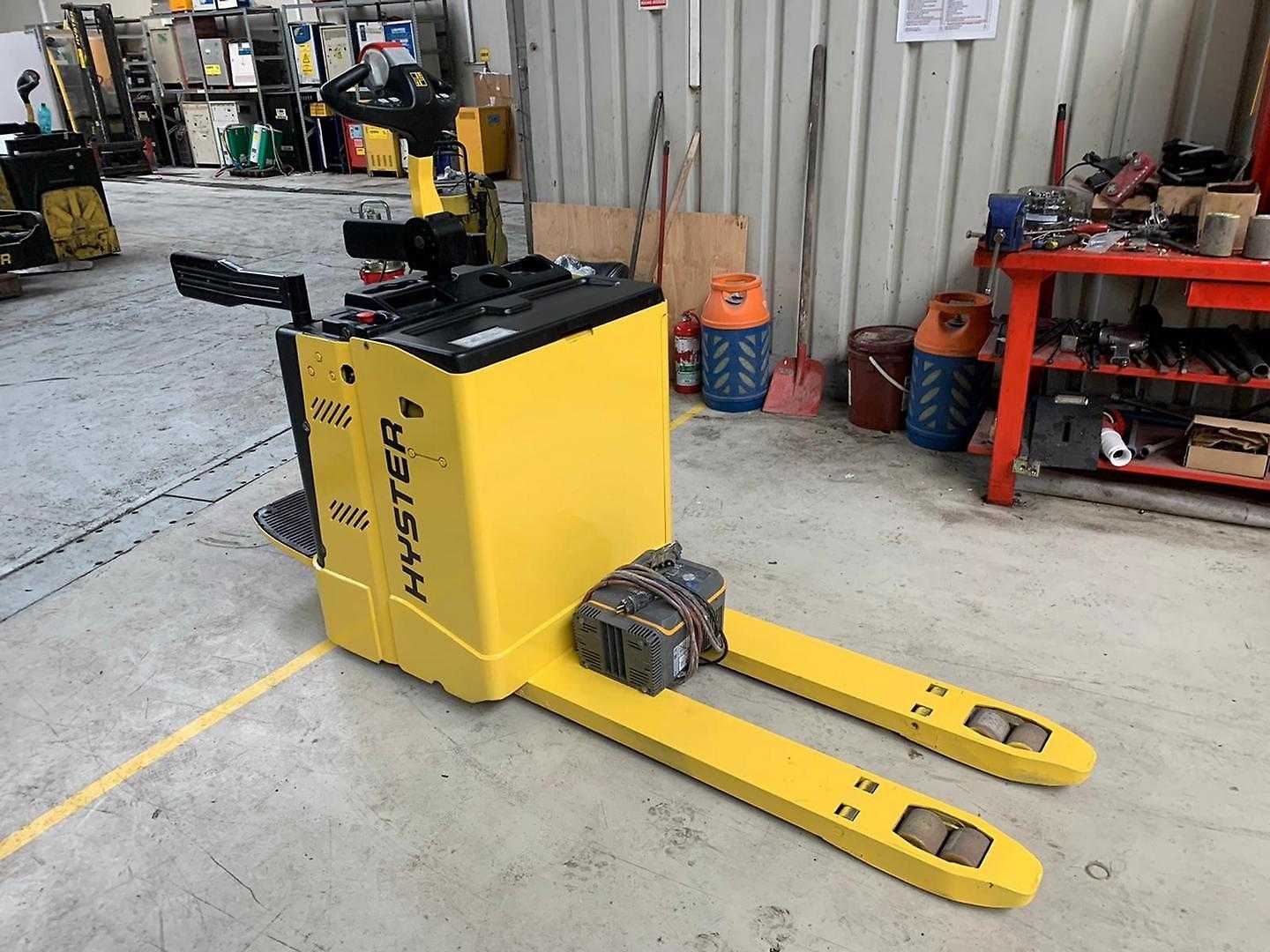 Used Forklift Hyster P2.0S Žemo kėlimo krautuvas su vairuotojo stovu (ar keleivio platforma) (Image 1) Used Forklift Hyster P2.0S Žemo kėlimo krautuvas su vairuotojo stovu (ar keleivio platforma) (Image 1)