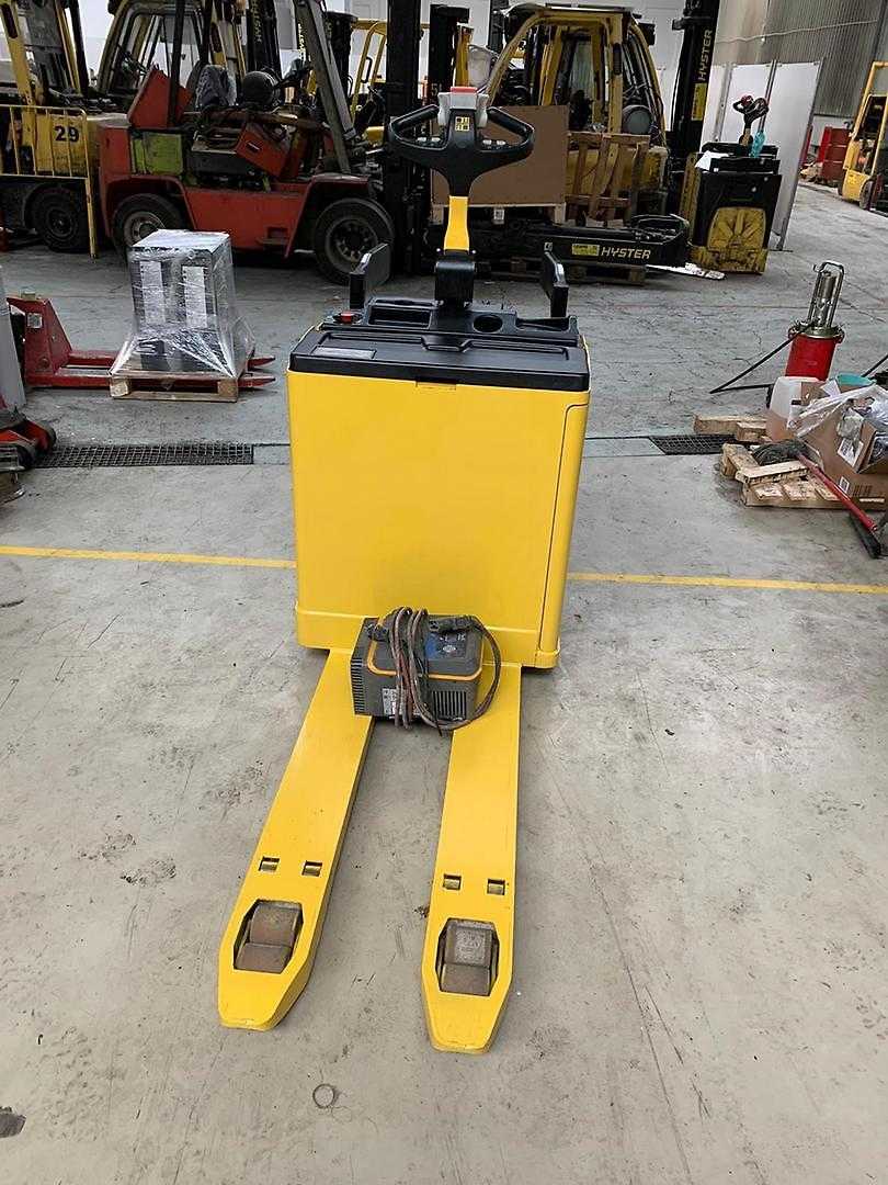 Used Forklift Hyster P2.0S Žemo kėlimo krautuvas su vairuotojo stovu (ar keleivio platforma) (Image 2) Used Forklift Hyster P2.0S Žemo kėlimo krautuvas su vairuotojo stovu (ar keleivio platforma) (Image 2)