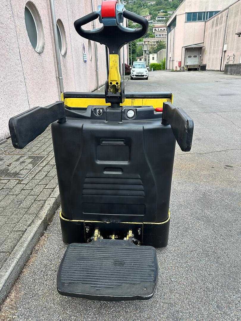 Used Forklift Hyster P2.0S Žemo kėlimo krautuvas su vairuotojo stovu (ar keleivio platforma) (Image 2) Used Forklift Hyster P2.0S Žemo kėlimo krautuvas su vairuotojo stovu (ar keleivio platforma) (Image 2)