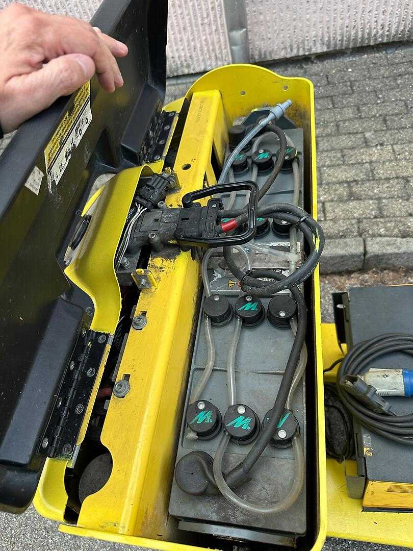 Used Forklift Hyster P2.0 AC Žemo kėlimo krautuvas su vairuotojo stovu (ar keleivio platforma) (Image 3) Used Forklift Hyster P2.0 AC Žemo kėlimo krautuvas su vairuotojo stovu (ar keleivio platforma) (Image 3)