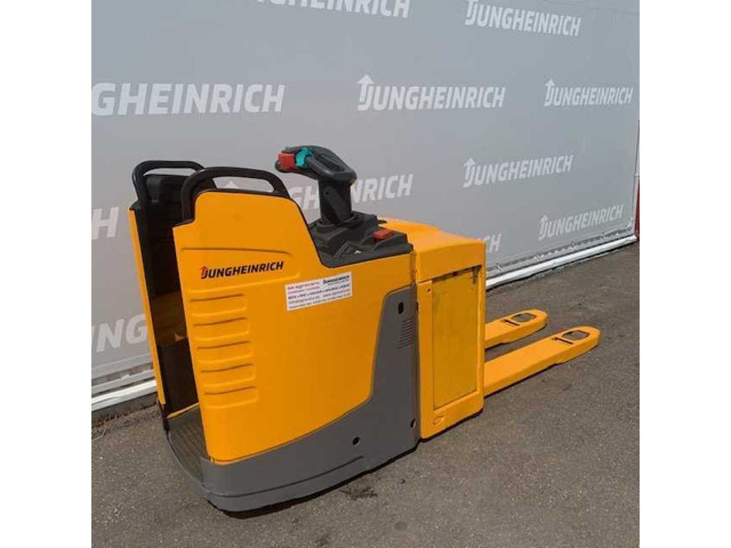 Used Forklift Jungheinrich ERE 225 Comfort Žemo kėlimo krautuvas su vairuotojo stovu (ar keleivio platforma) (Image 4)