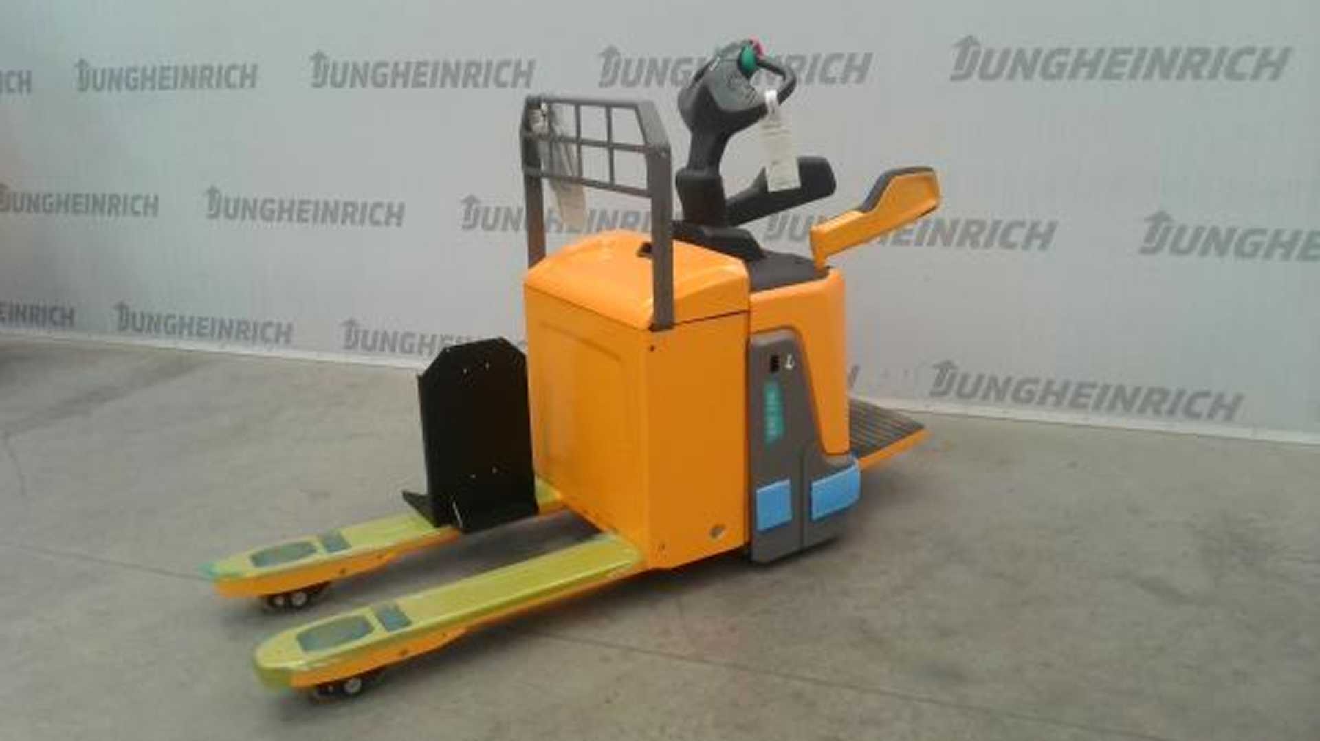Used Forklift Jungheinrich ERE 120 KP 33 100 67 Žemo kėlimo krautuvas su vairuotojo stovu (ar keleivio platforma) (Image 2) Used Forklift Jungheinrich ERE 120 KP 33 100 67 Žemo kėlimo krautuvas su vairuotojo stovu (ar keleivio platforma) (Image 2)