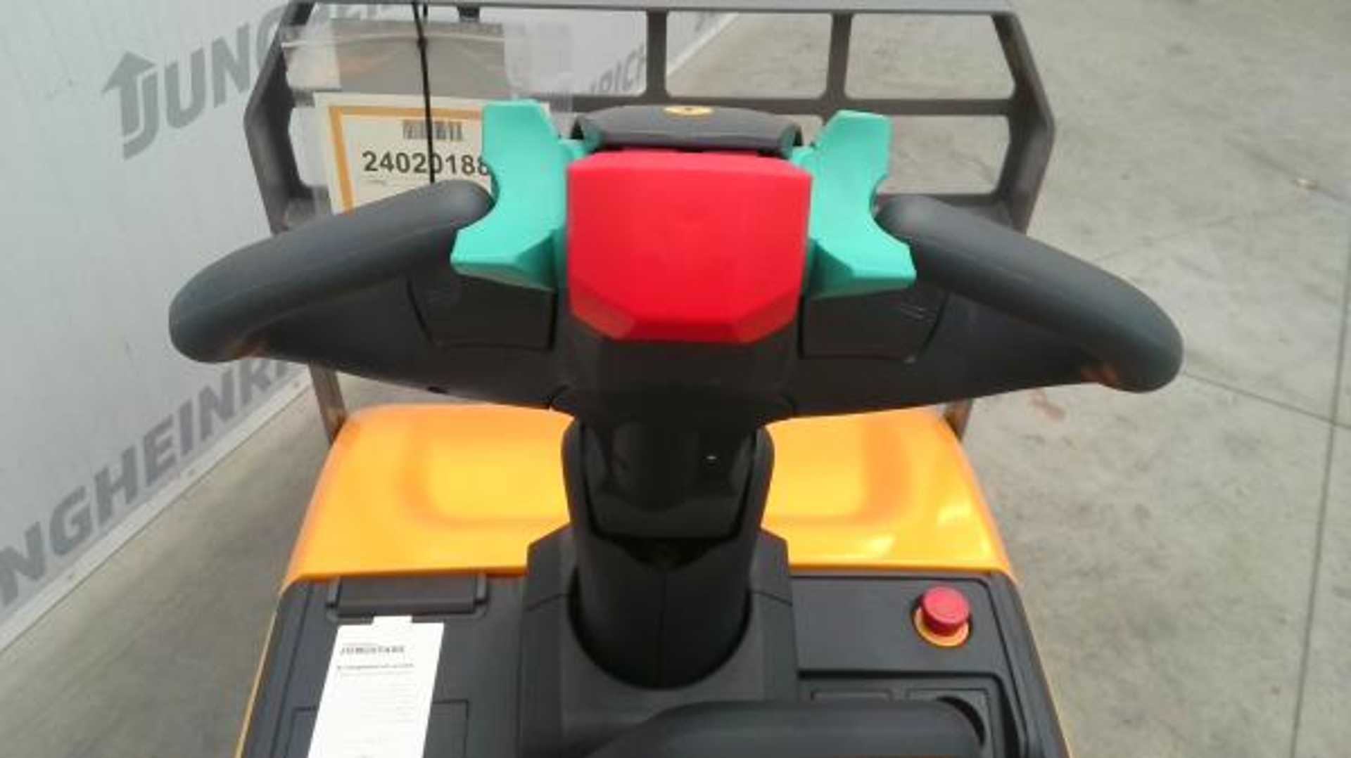 Used Forklift Jungheinrich ERE 120 KP 100-67 Žemo kėlimo krautuvas su vairuotojo stovu (ar keleivio platforma) (Image 3) Used Forklift Jungheinrich ERE 120 KP 100-67 Žemo kėlimo krautuvas su vairuotojo stovu (ar keleivio platforma) (Image 3)